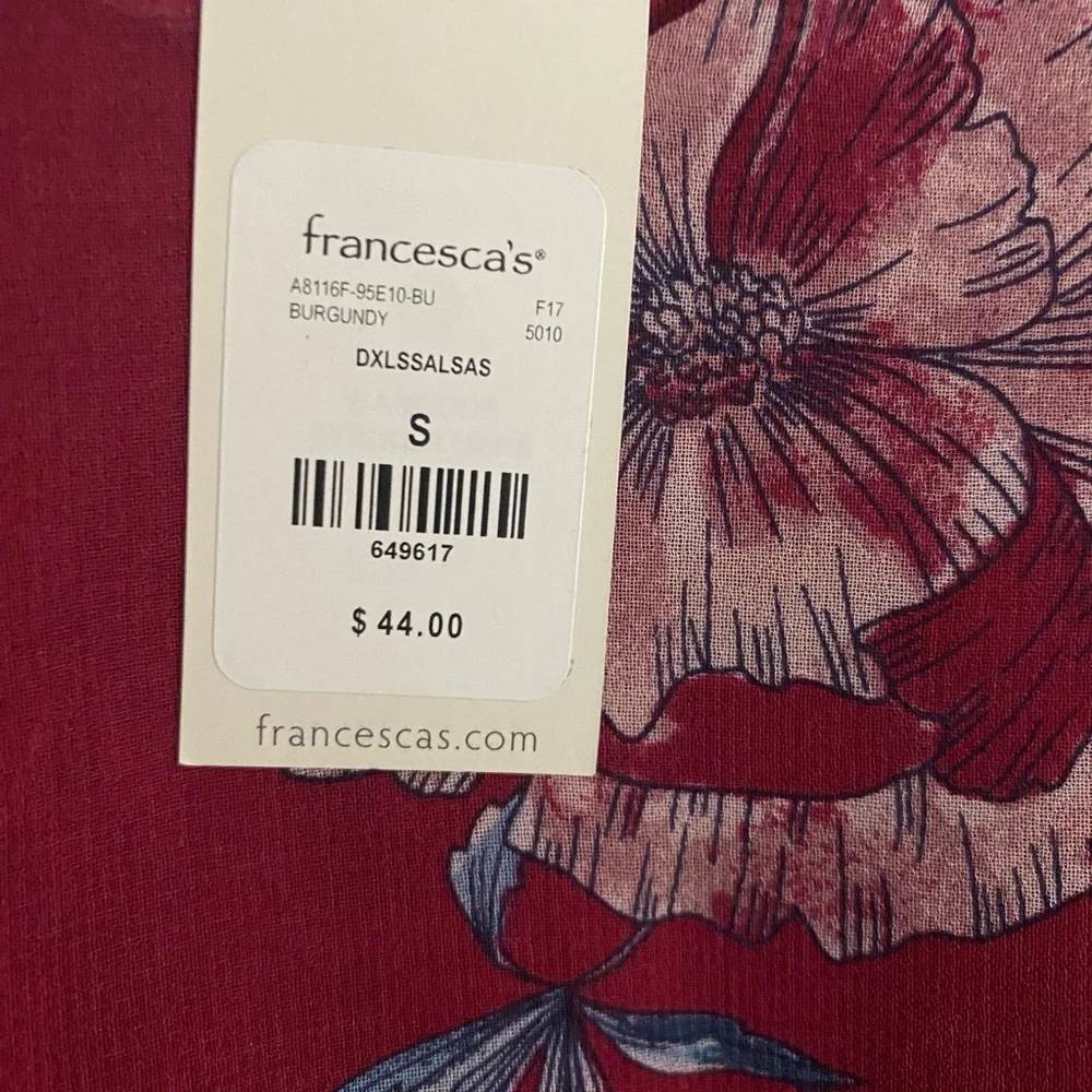 Francesca’s Burgundy Small floral dress. NWT - Picture 2 of 4